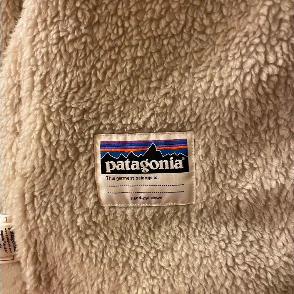 Patagonia Girl's Hooded Coat - Picture 6 of 7